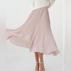 Wilfred Twirl Pleated Skirt